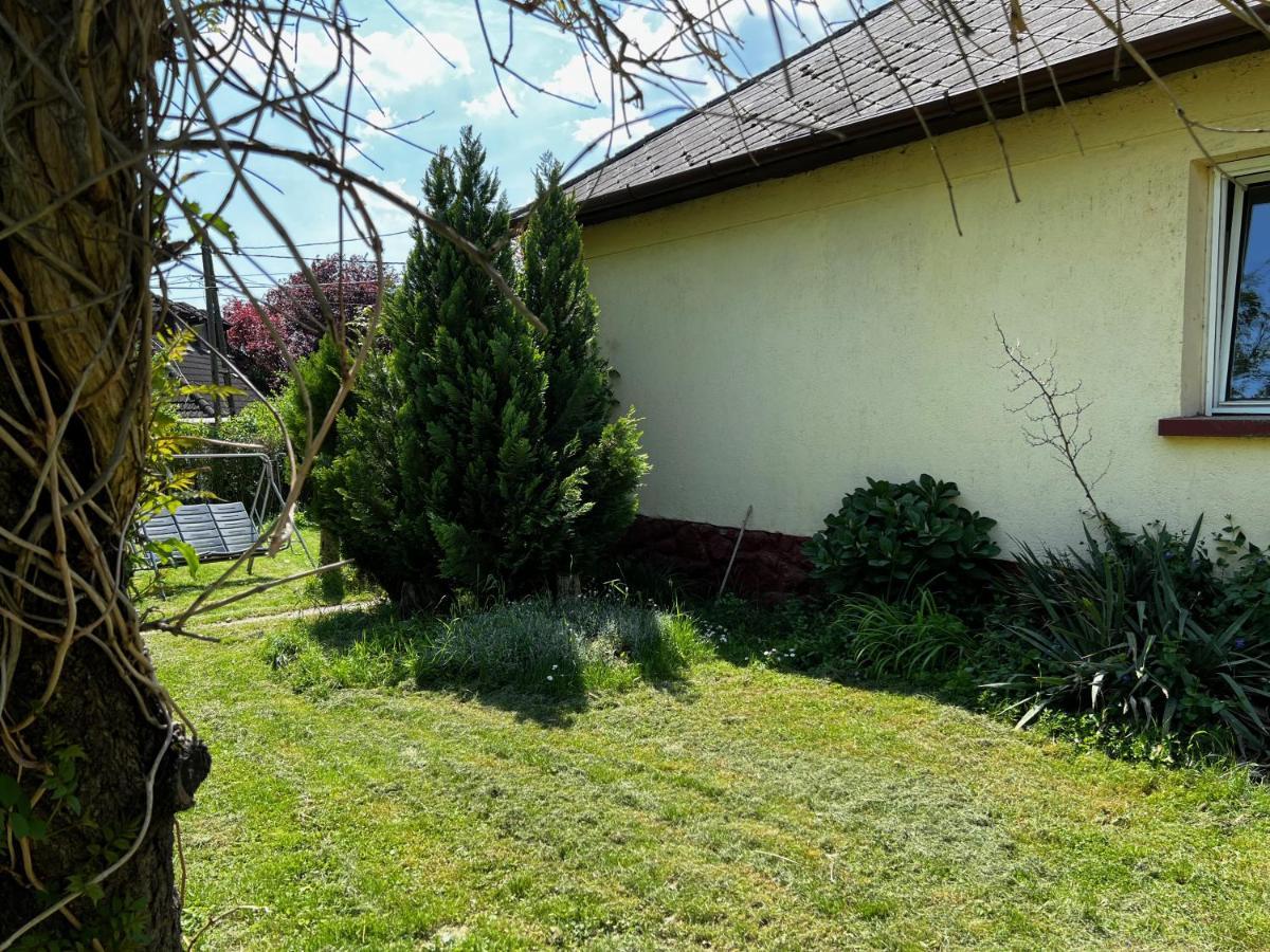 Csodakertes Kishaz Balatonfuzfon Exterior foto